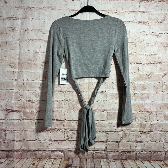 NWT Publik gray long sleeve ties crop top size small - Picture 2 of 6